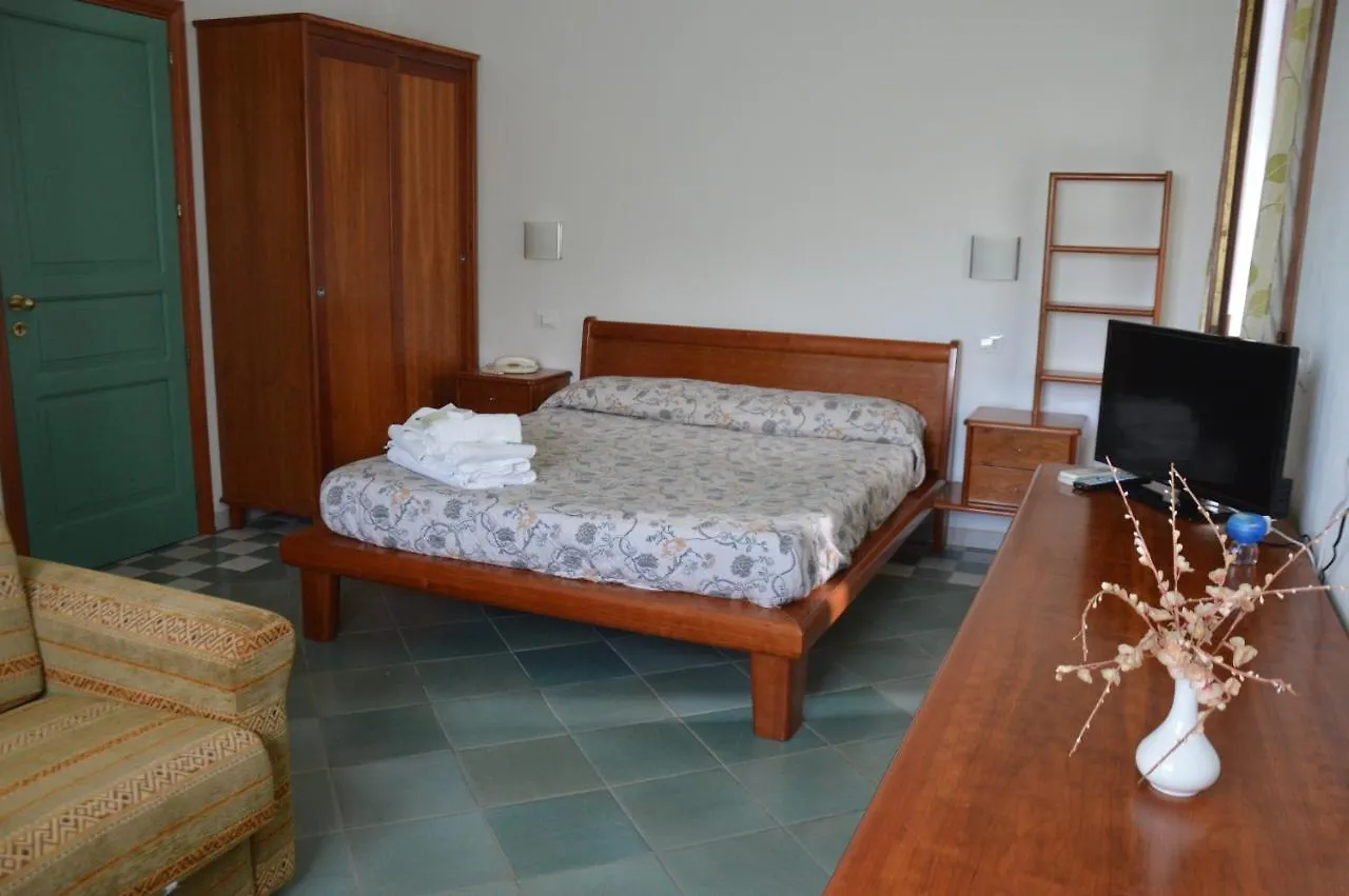 Hotel Guardia Dei Mori Carloforte   Carloforte (Isola di San Pietro)